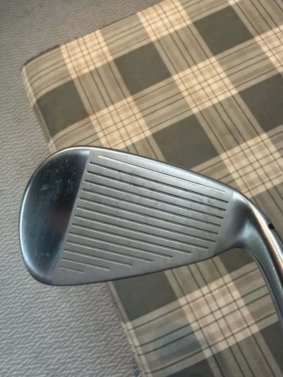QI10 Left Handed Irons - Image 4