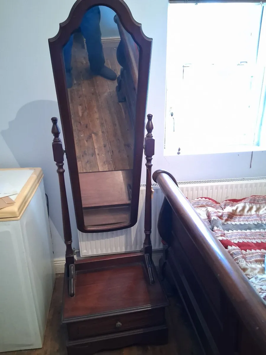 Bedroom furniture - Image 3