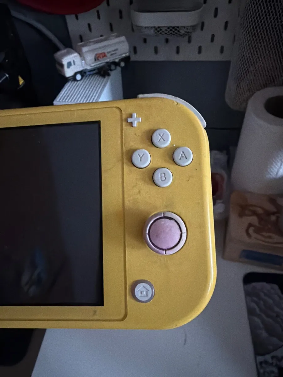 Nintendo switch lite - Image 4