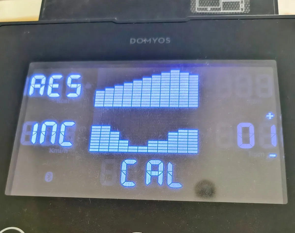 Domyos EL 900 Premium Elliptical Cross Trainer - Image 3
