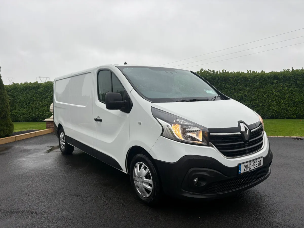Renault Trafic 2021 - Image 2