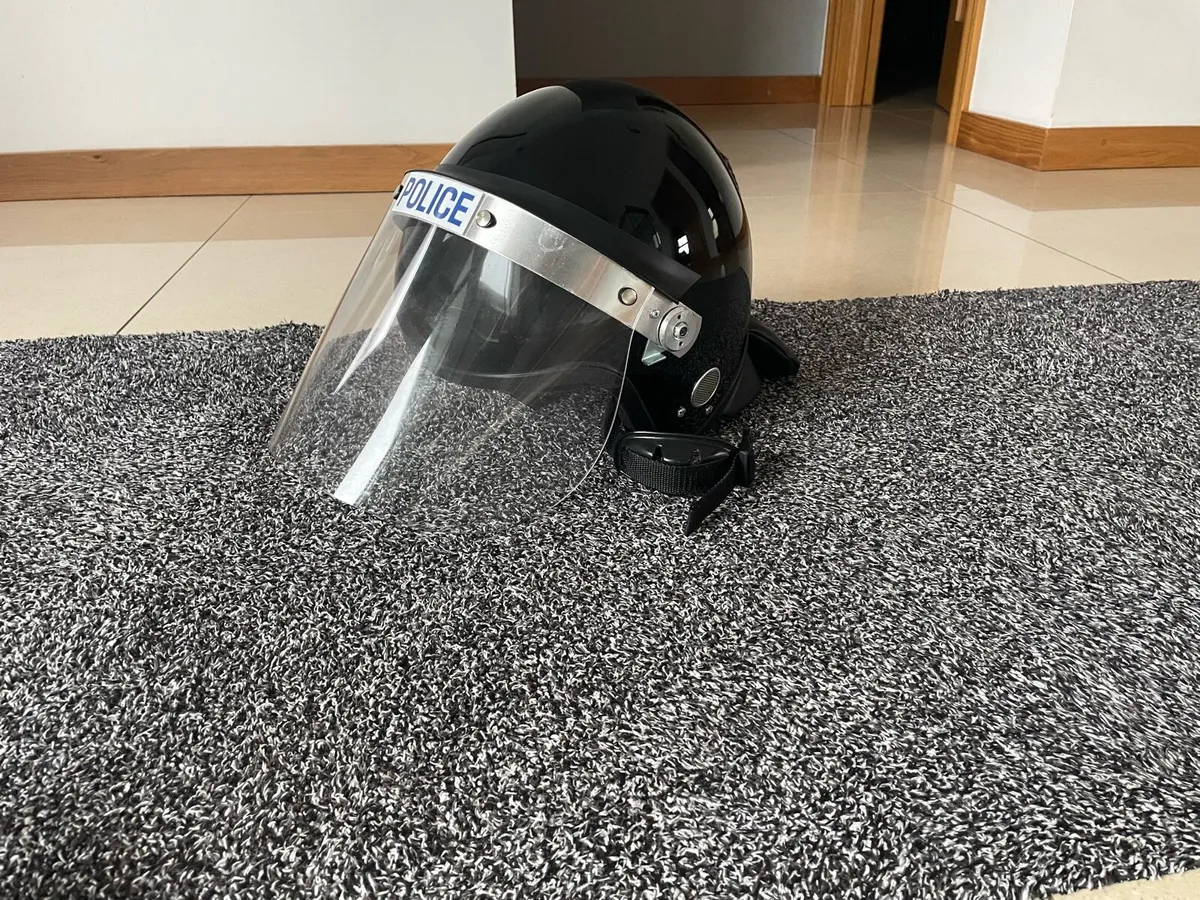 Uk Riot Helmet / Public Order with cover - Image 3