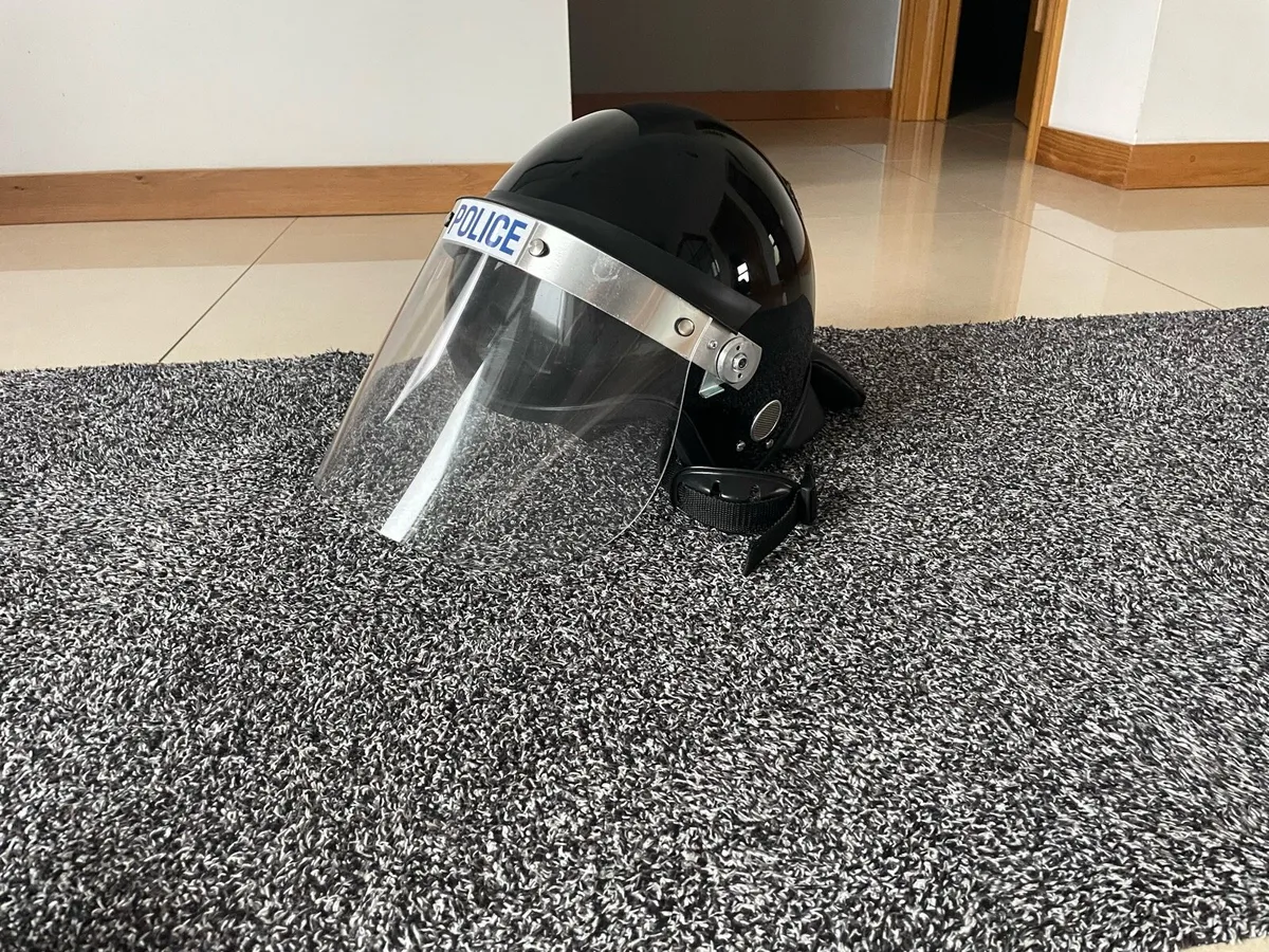 Uk Riot Helmet / Public Order with cover - Image 4