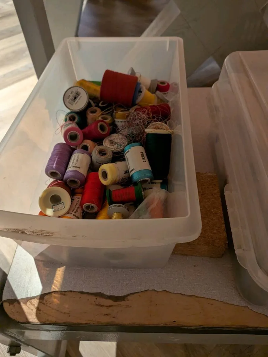 Brother embroidery machine - Image 4