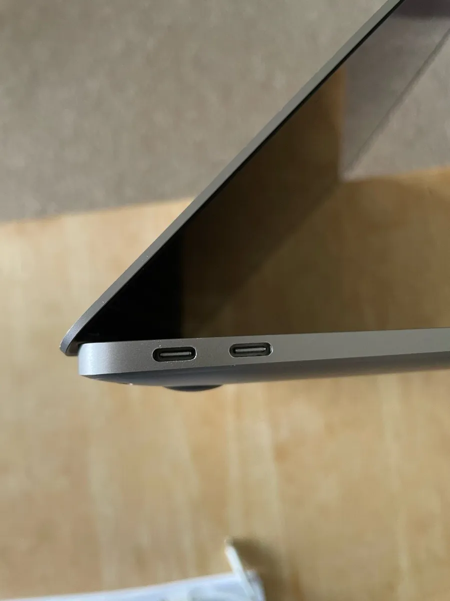 MacBook Air 2020 - Image 4