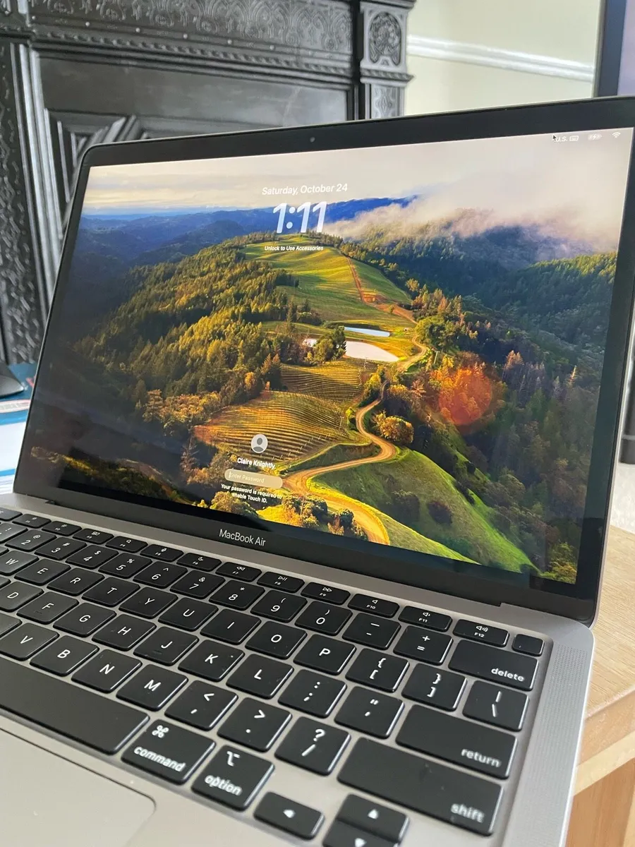 MacBook Air 2020 - Image 2