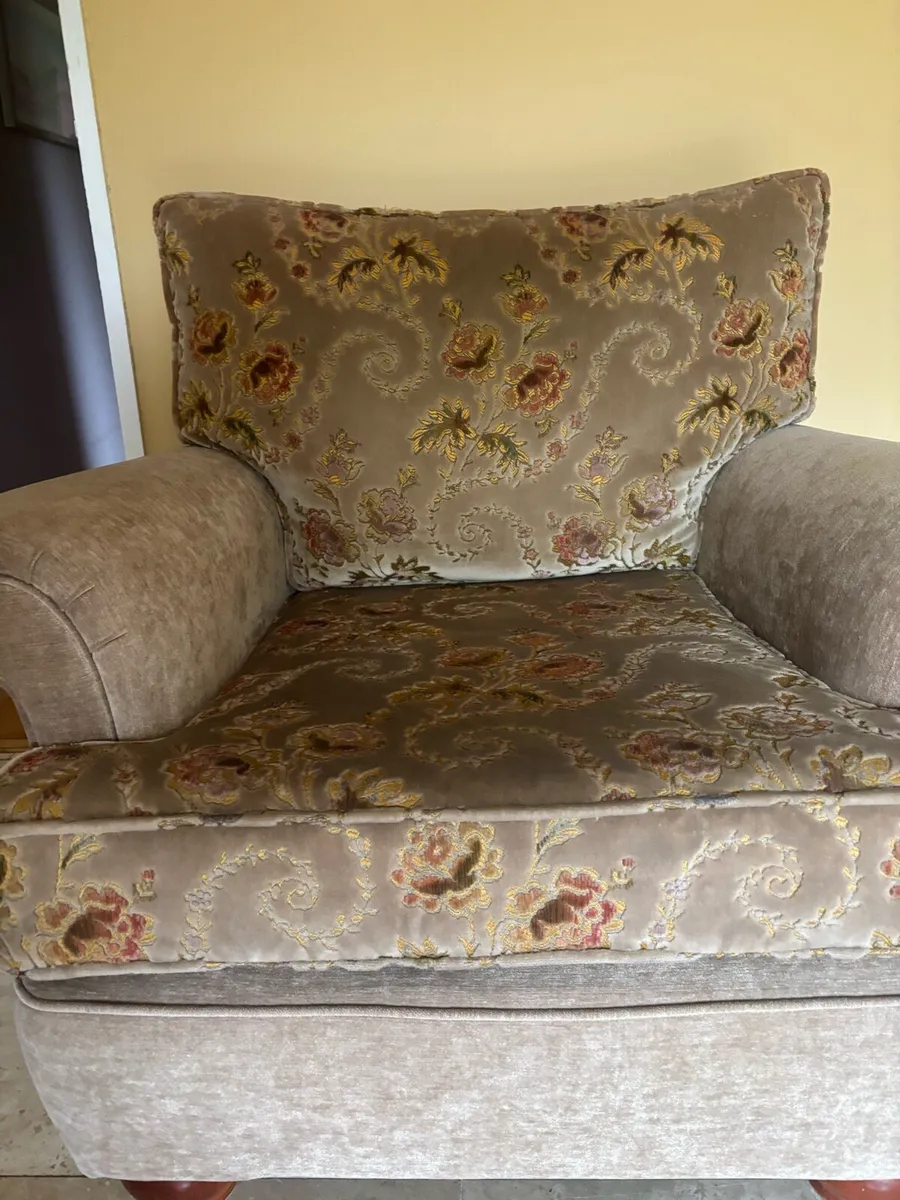 Vintage couch - Image 2