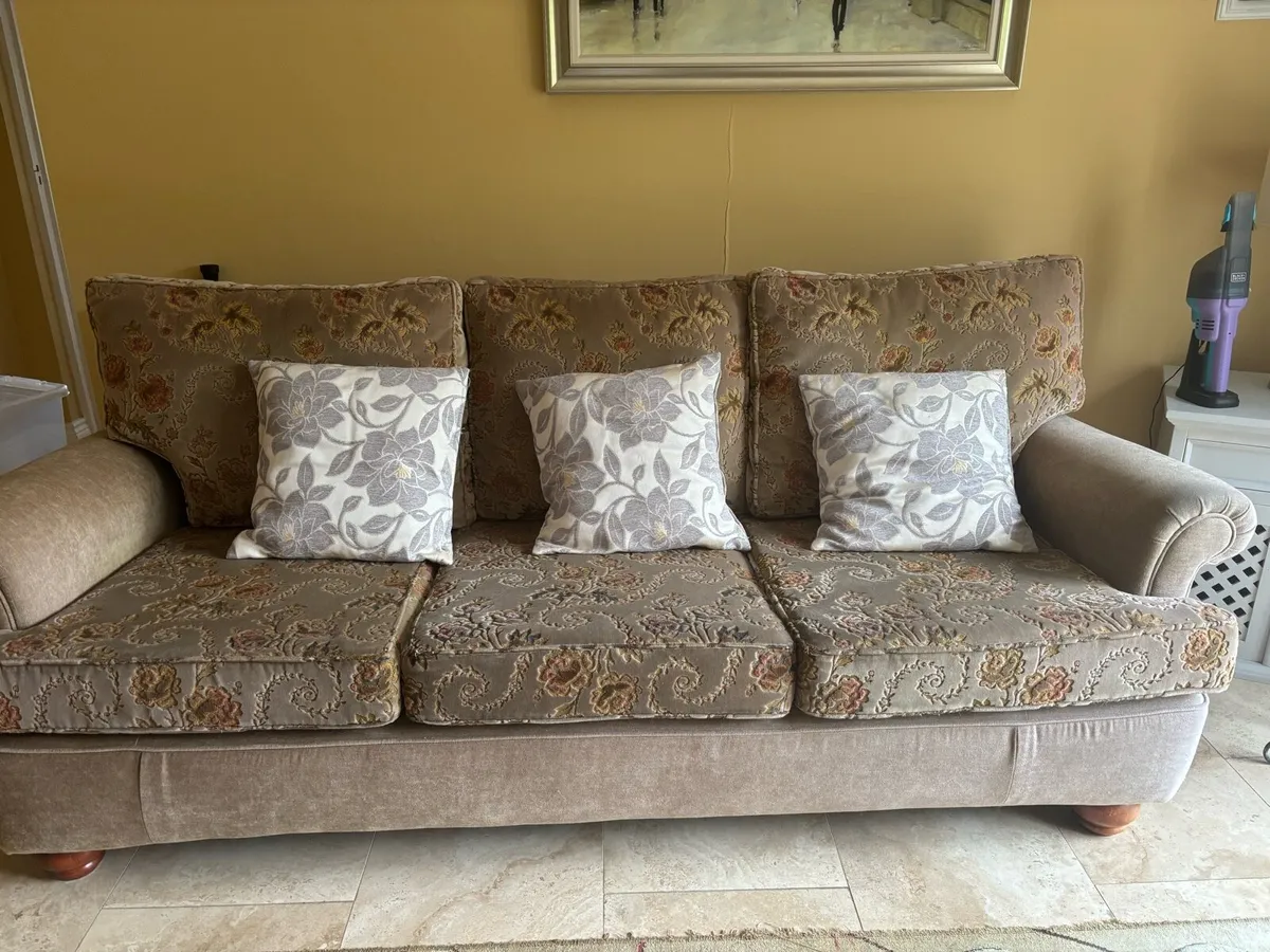 Vintage couch - Image 1