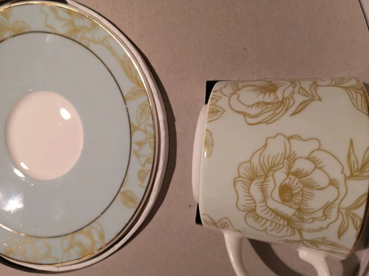 Brand New Tipperar Crystal Bone China 4 Cup Teaset - Image 3