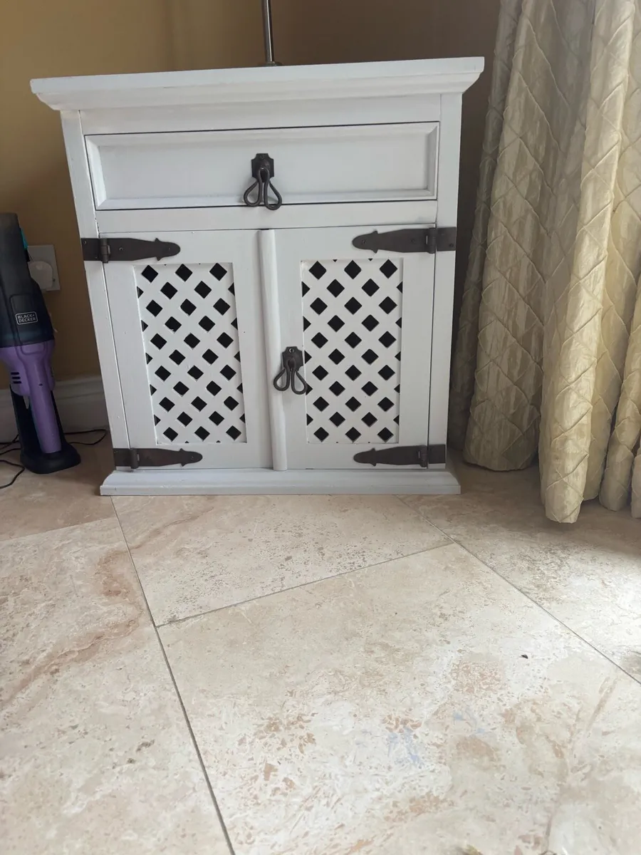 Cabinet - Image 3
