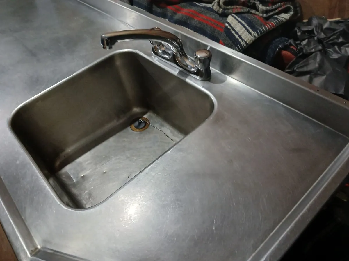 Stsinless steel cabbinet eirk bench sink unit - Image 4