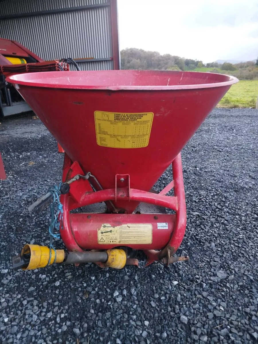 Fertilizer shaker & bale spike - Image 4