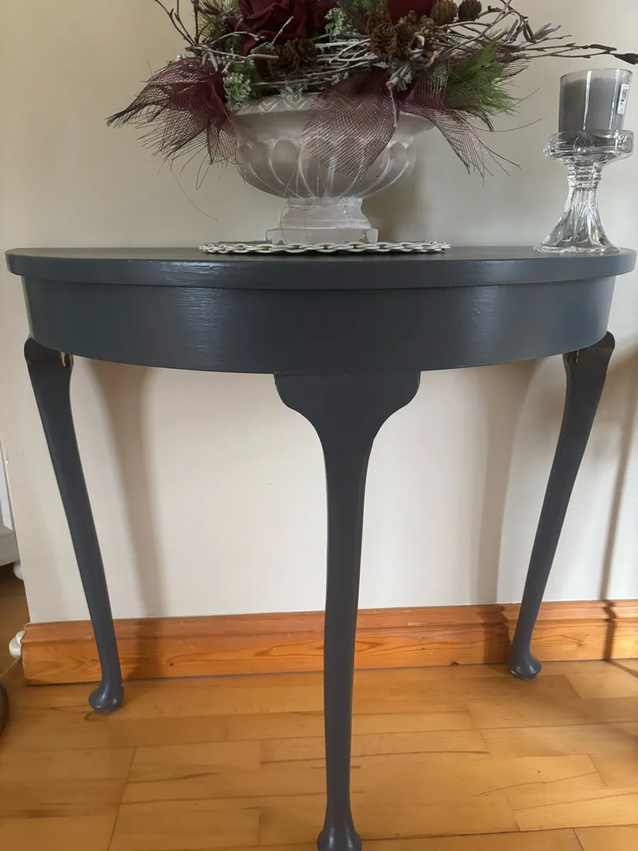 Side table - Image 1