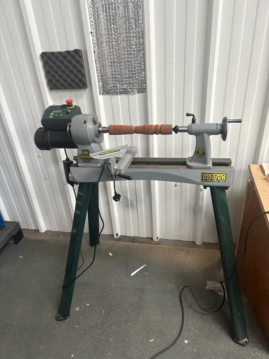 Wood Lathe mint condition - Image 1