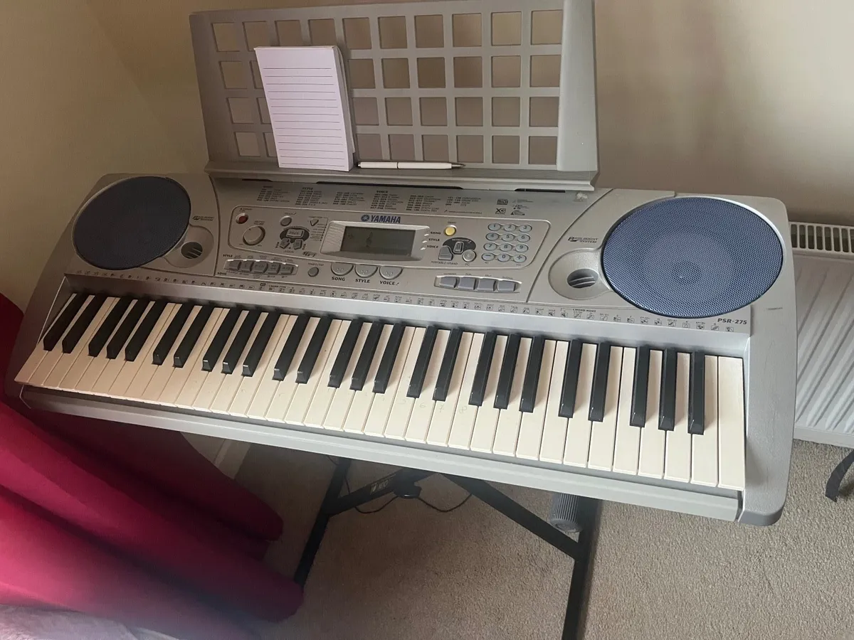 Yamaha 61-key portable keyboard - Image 1