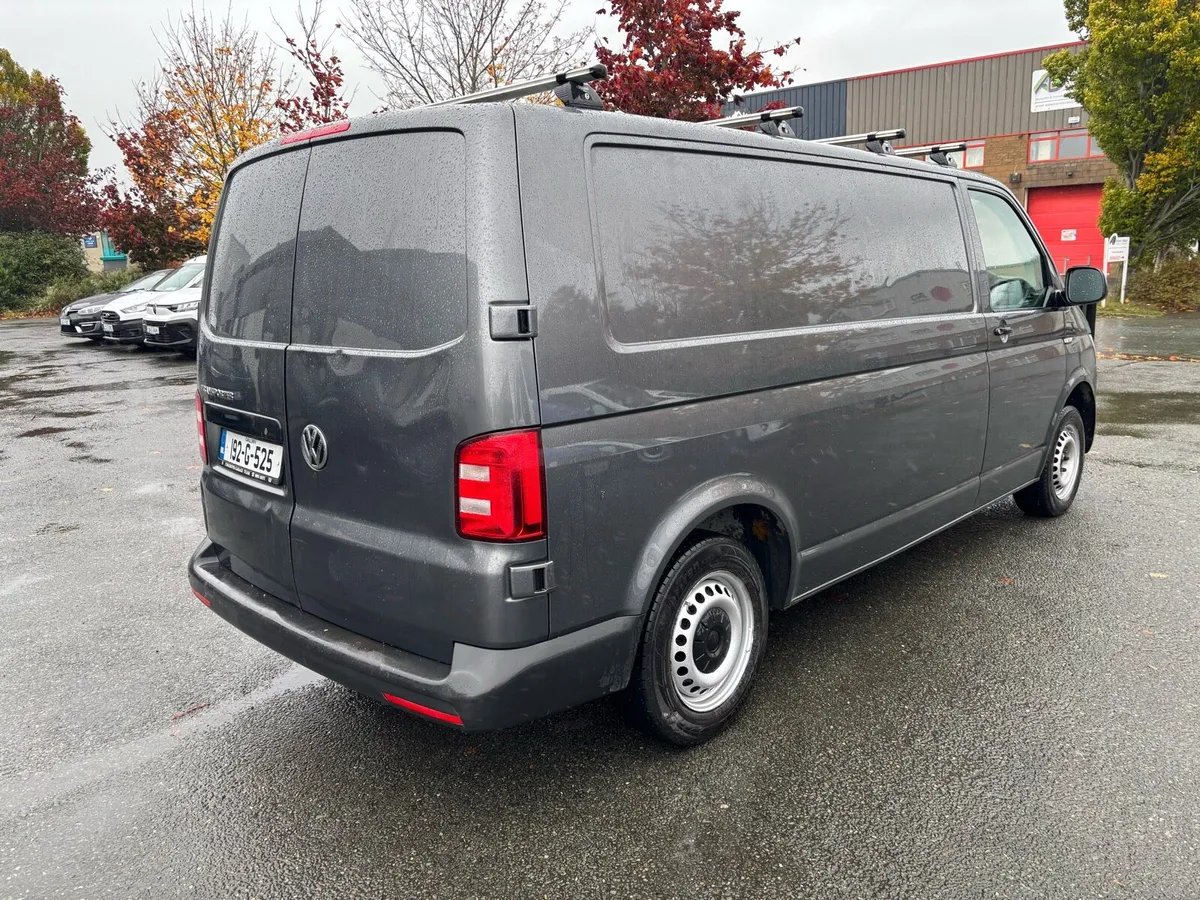 Volkswagen Transporter LWB 2019 - Image 4
