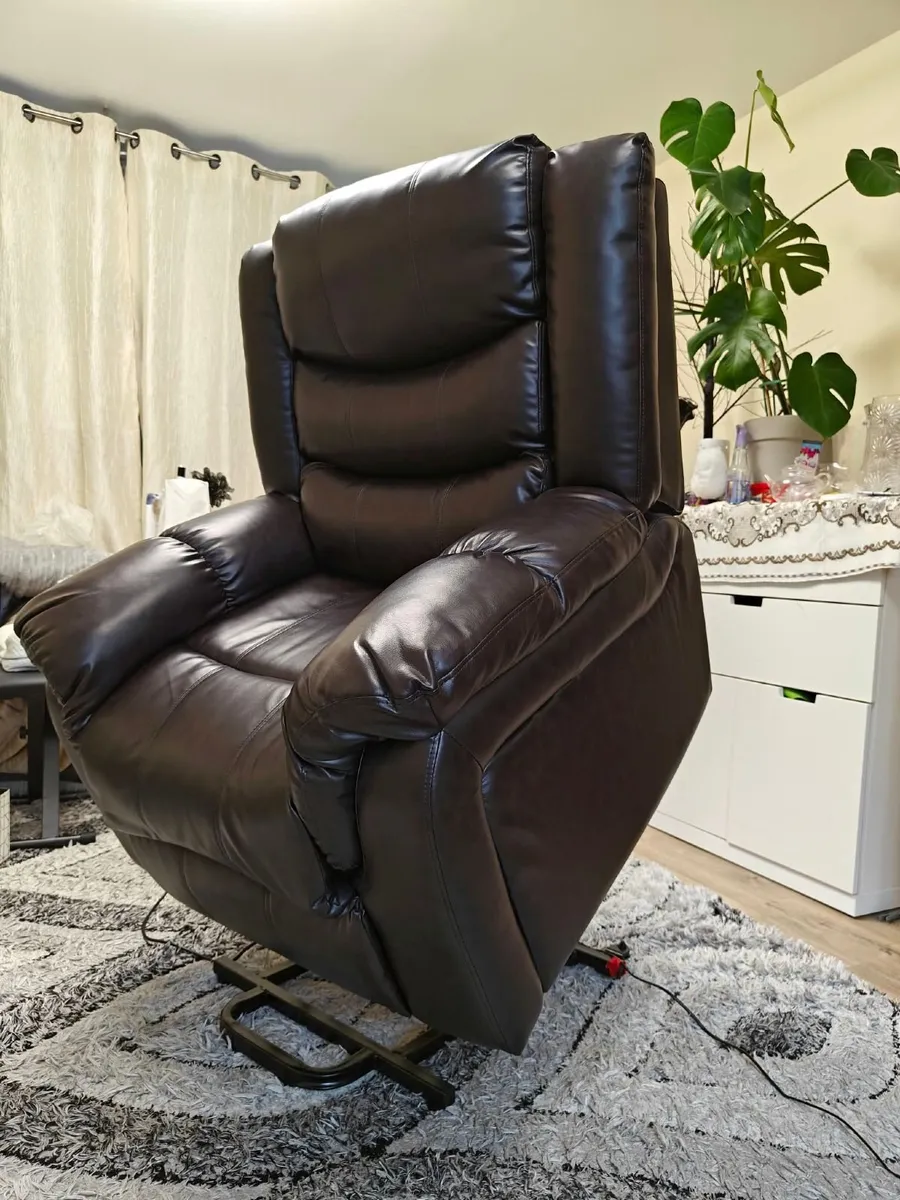 Excellent new dual motor comfortable reclinerchair - Image 4
