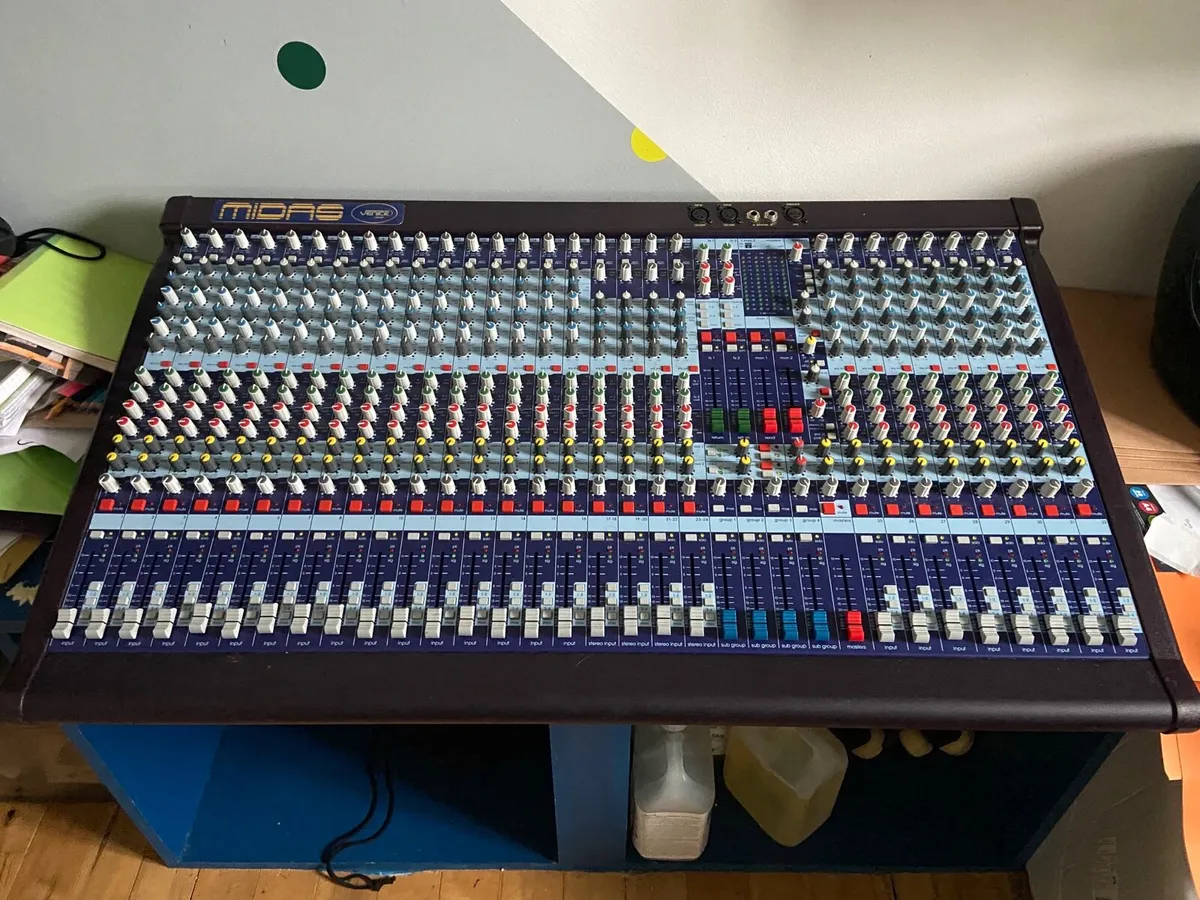 Midas Venice 320 mixing desk - Image 2