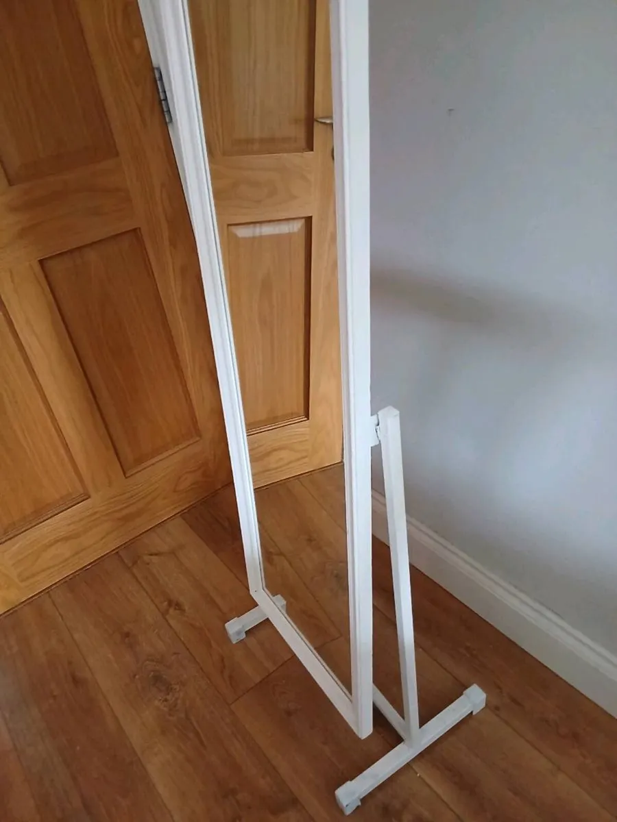 Free Standing Swivel Mirror - Image 2