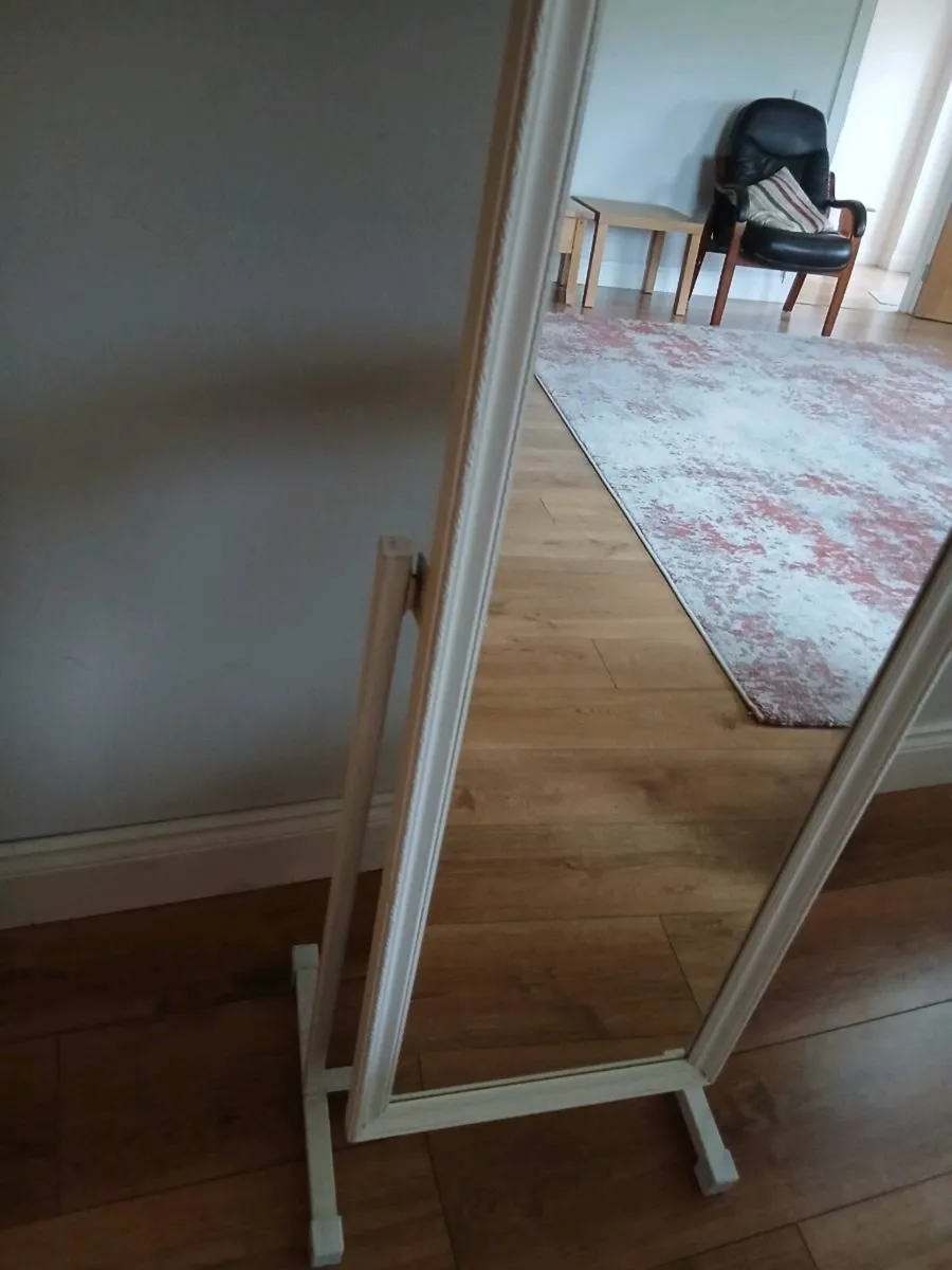 Free Standing Swivel Mirror - Image 3