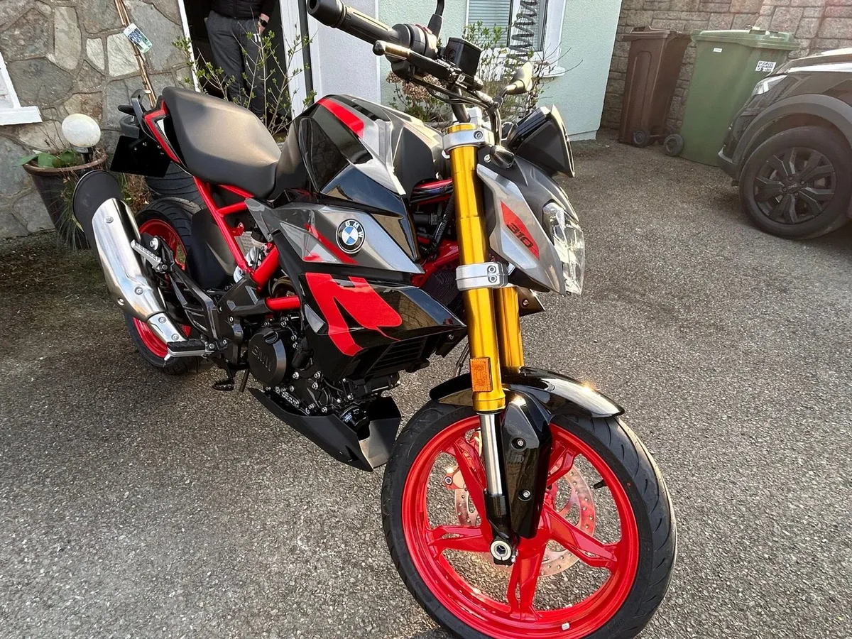 BMW310R Brand New Unused + Gear - Image 3