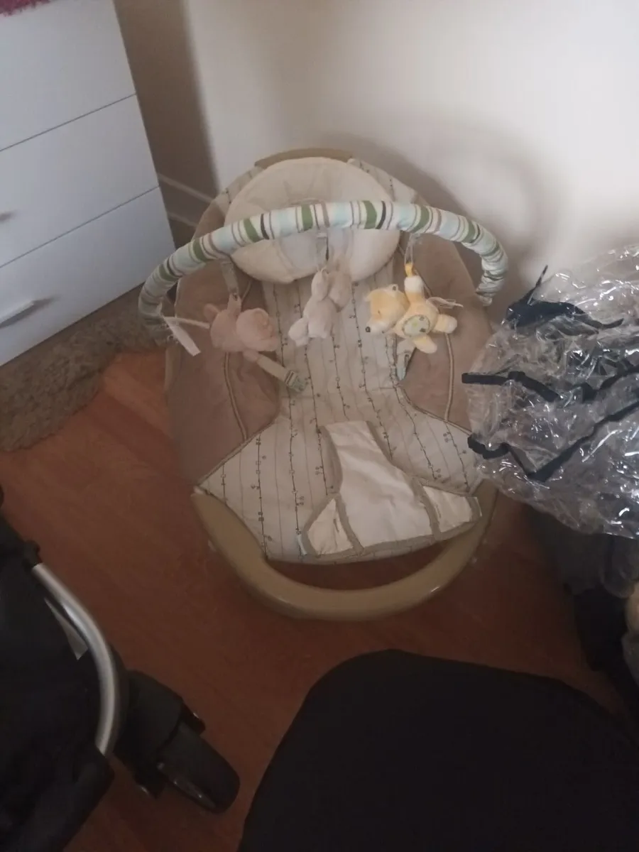 Full set of baby's stuff - Image 2