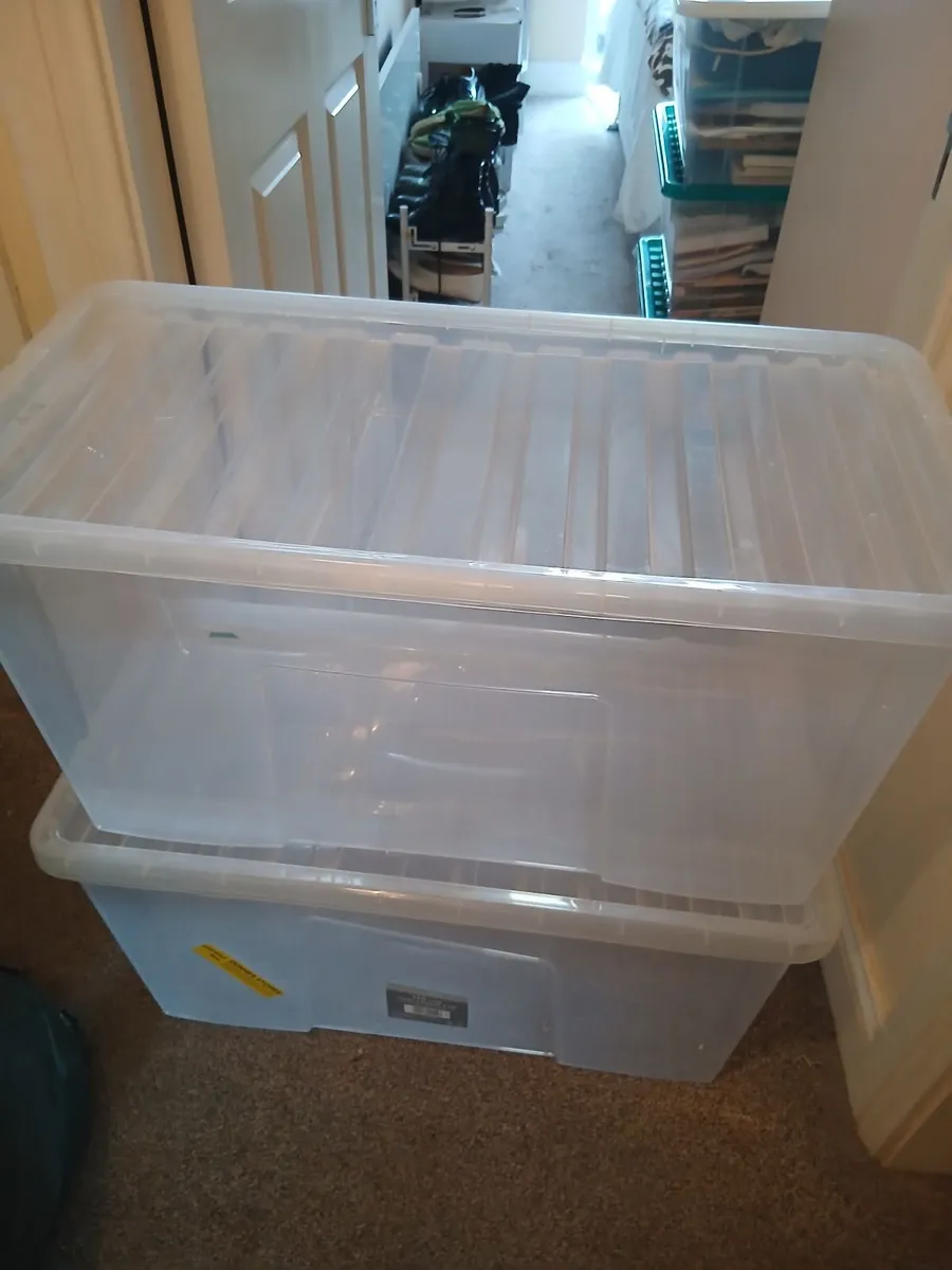 Storage boxes with lids - Image 1