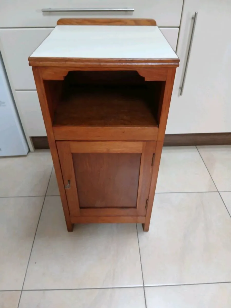 BEDSIDE CABINET - Image 1