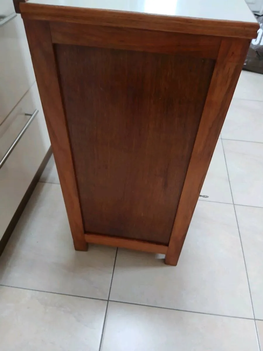 BEDSIDE CABINET - Image 2