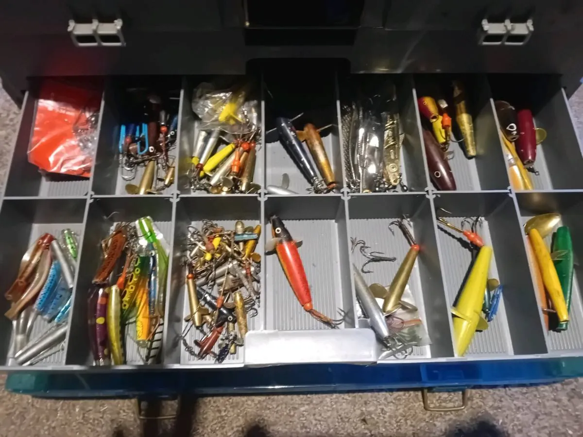 Vintage fishing lures - Image 2