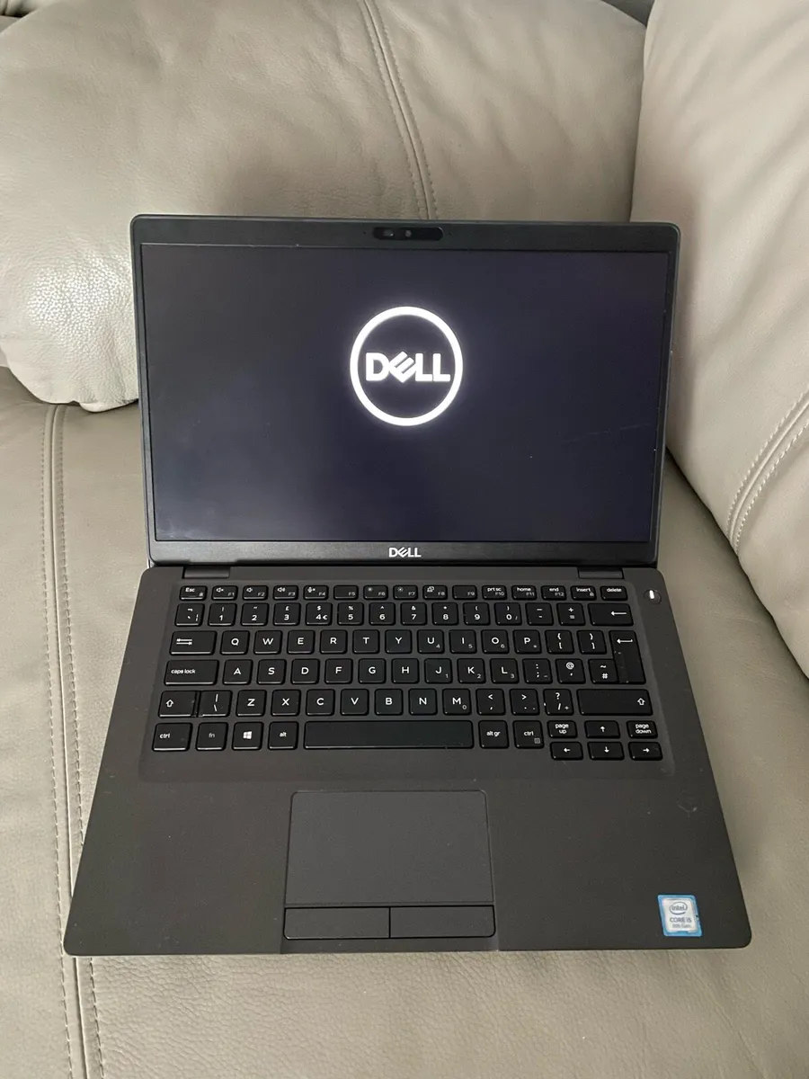 Dell laptop i5 pro 16/256 windows 11 - Image 1