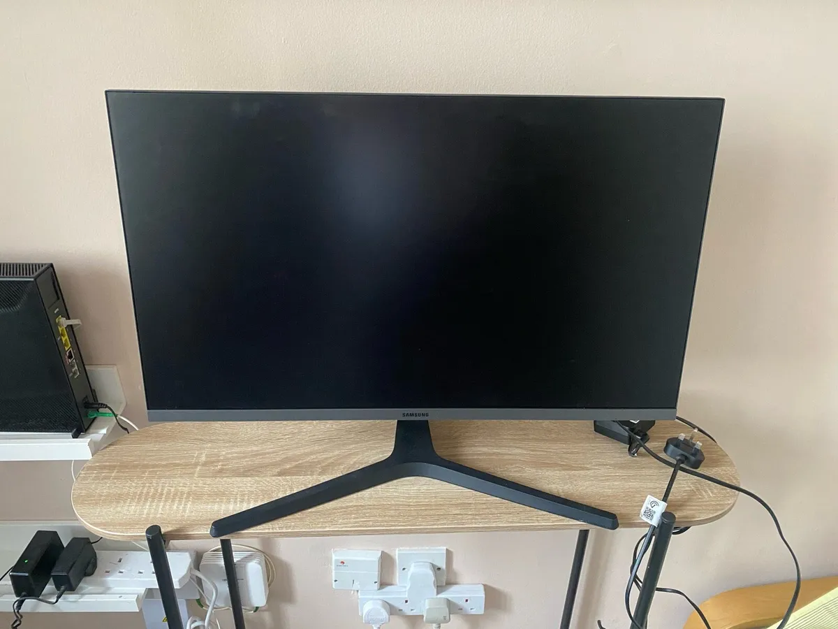 Samsung 27 inch monitor for sale - Image 1