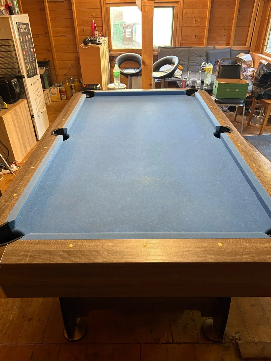 Pool table - Image 2