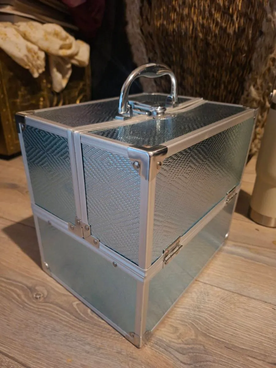 Makeup/Jewlery Box FREE to collect - Image 1