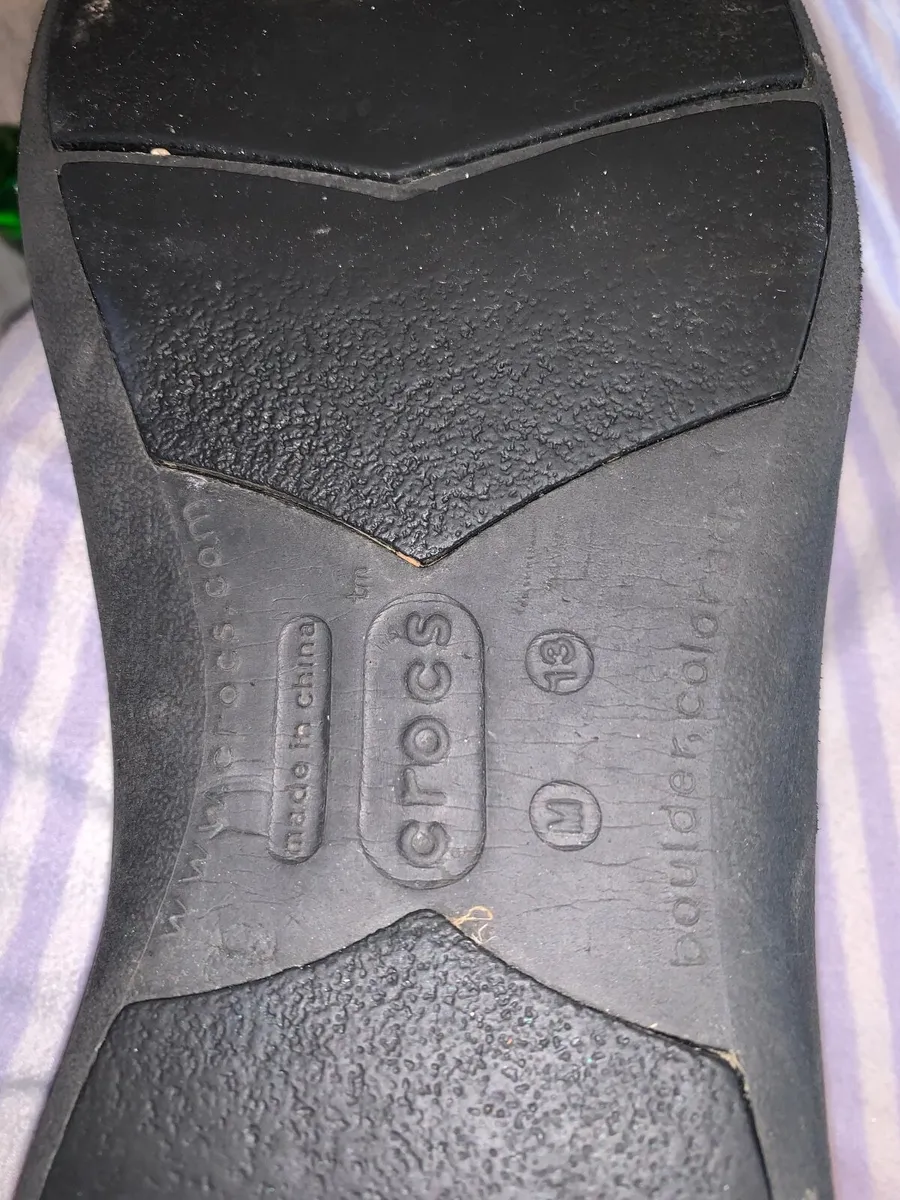 Mens crocs size 13 - Image 4
