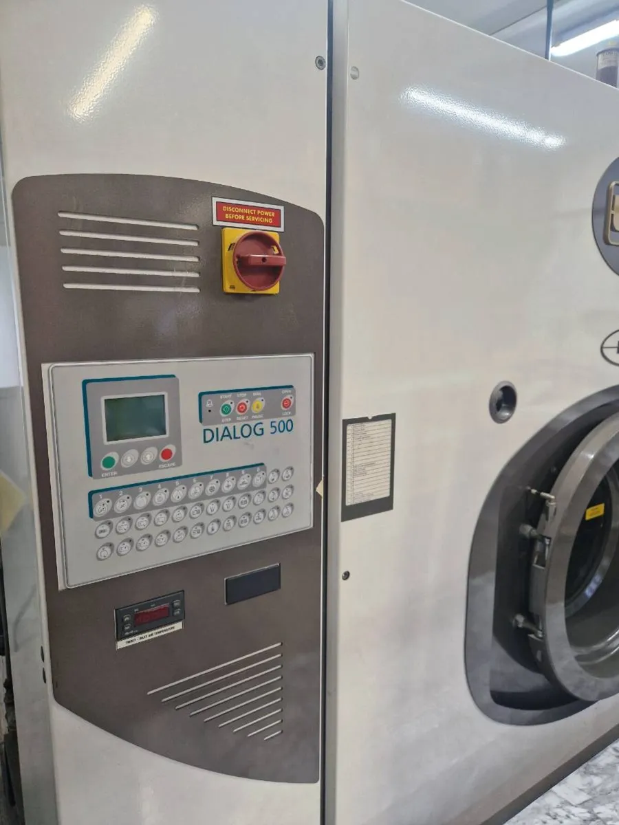 Dry cleaning machine - Image 2