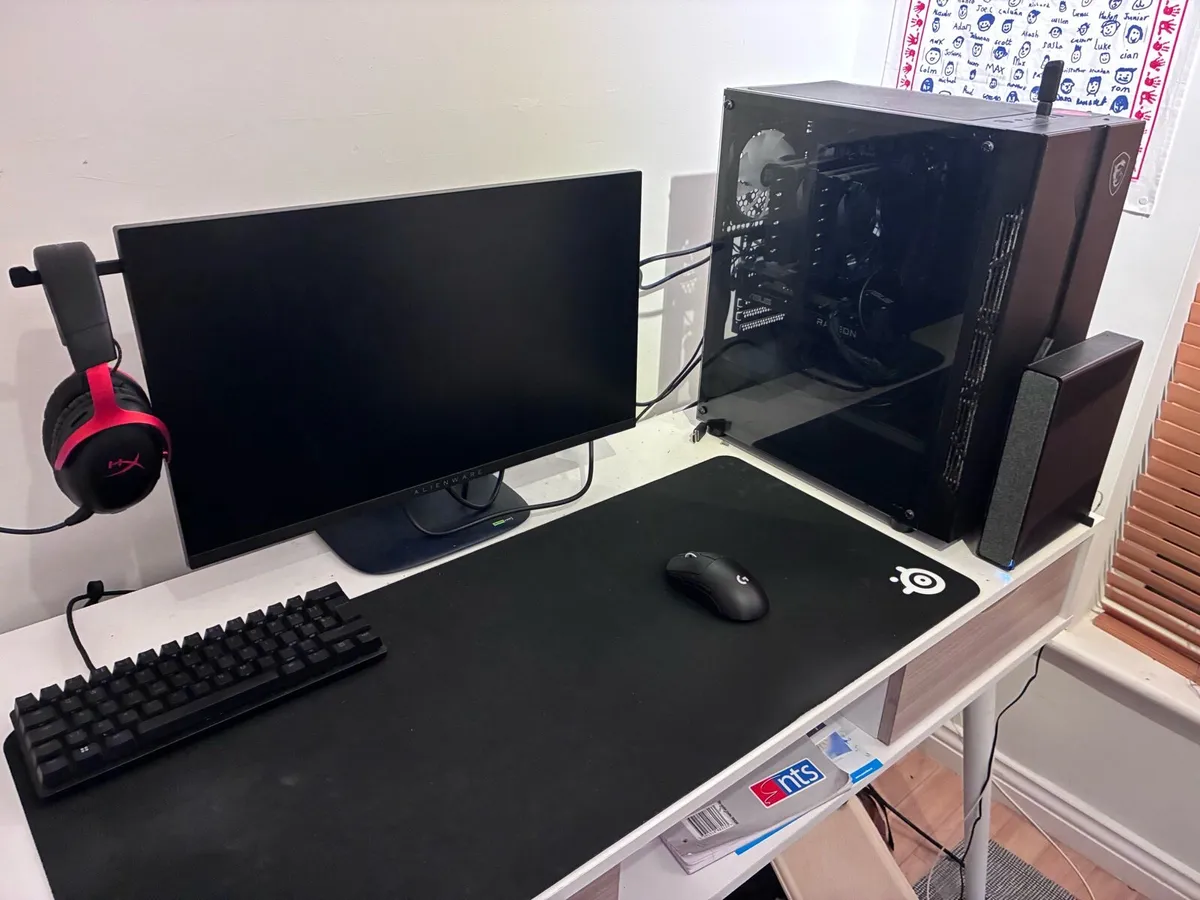 Full gaming setup - Image 1