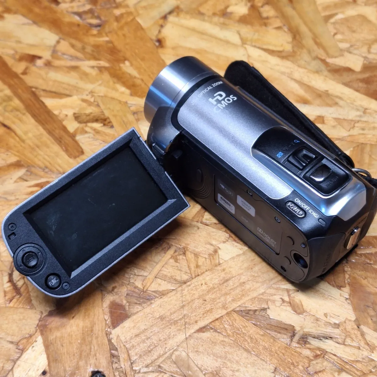 Canon LEGRIA HF R106 Full HD Camcorder - 31733 - Image 1