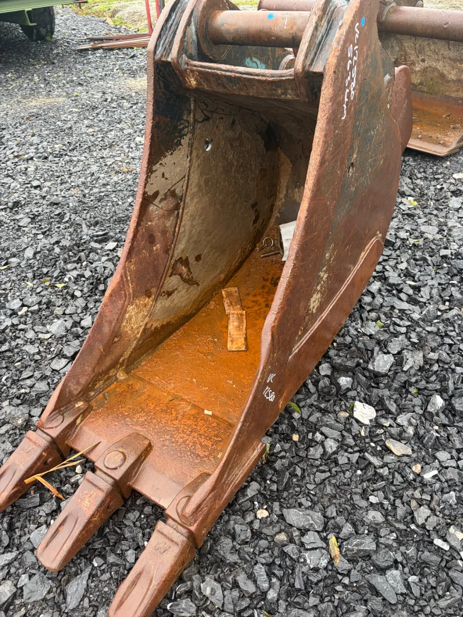 Miller scoop 2ft 80mm pin digging bucket - Image 1