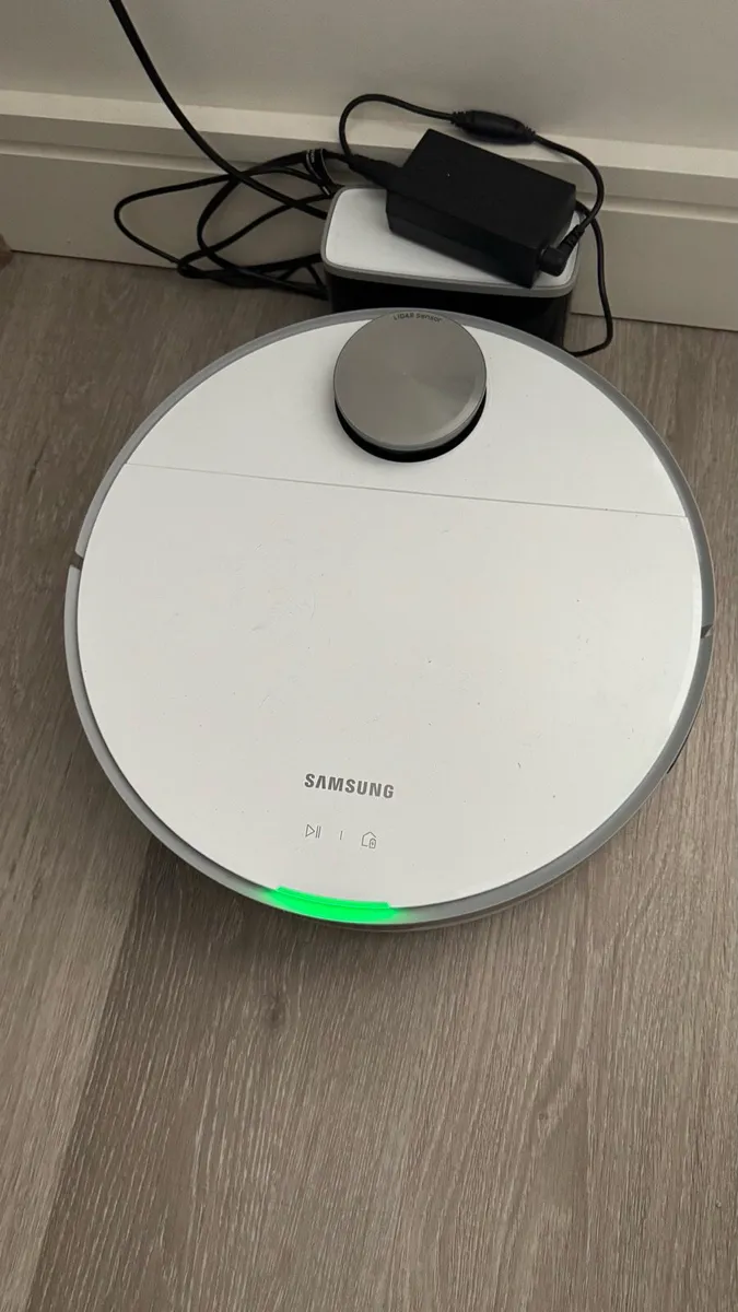 Samsung Jet Bot Robot Vacuum Cleaner - Image 1