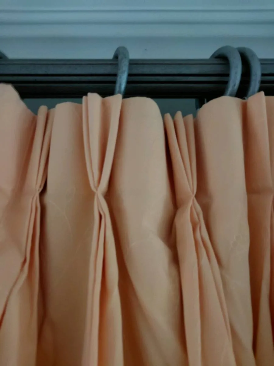 French pleat curtains - Image 2