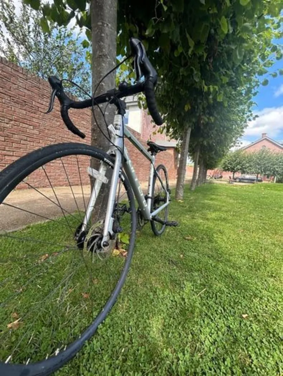 Road bike only serviced yesterday - Image 3