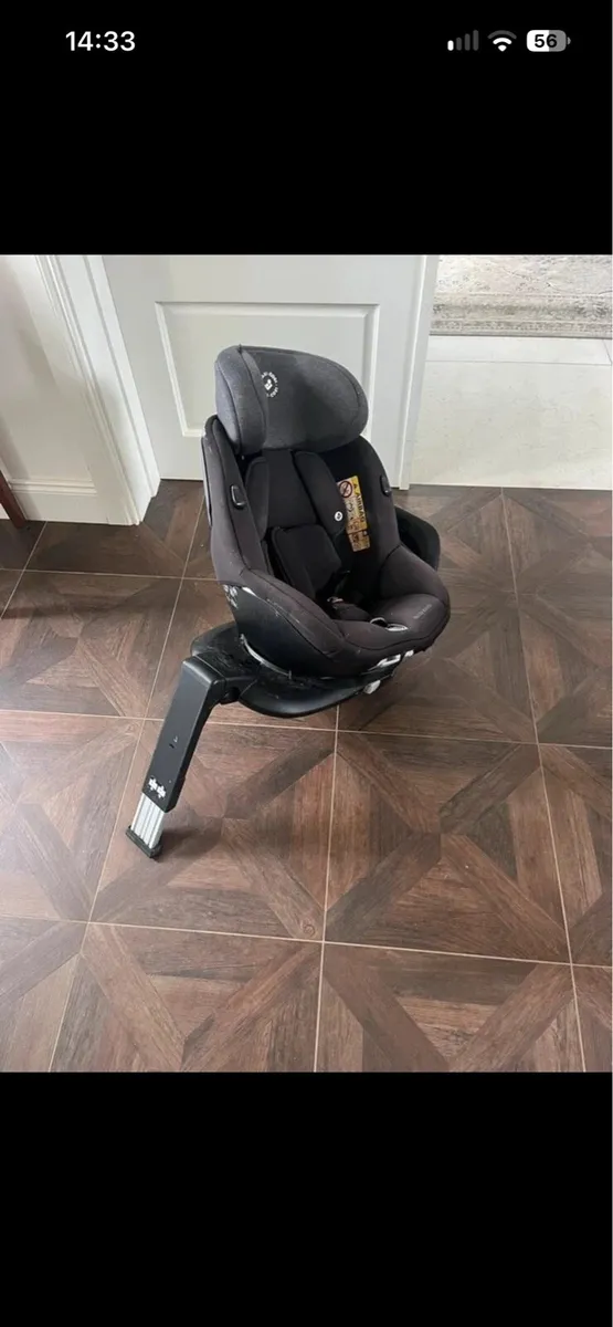 Maxi cosi turntable car seats x2 - Image 3