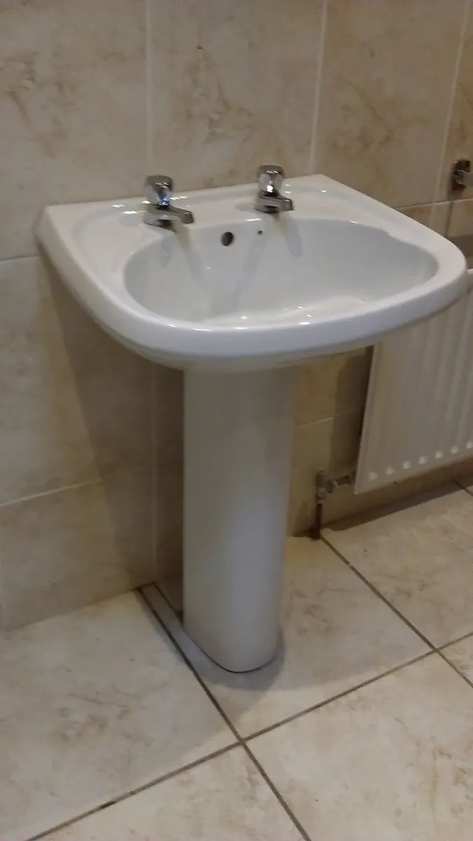 Bathroom Basin - Image 2