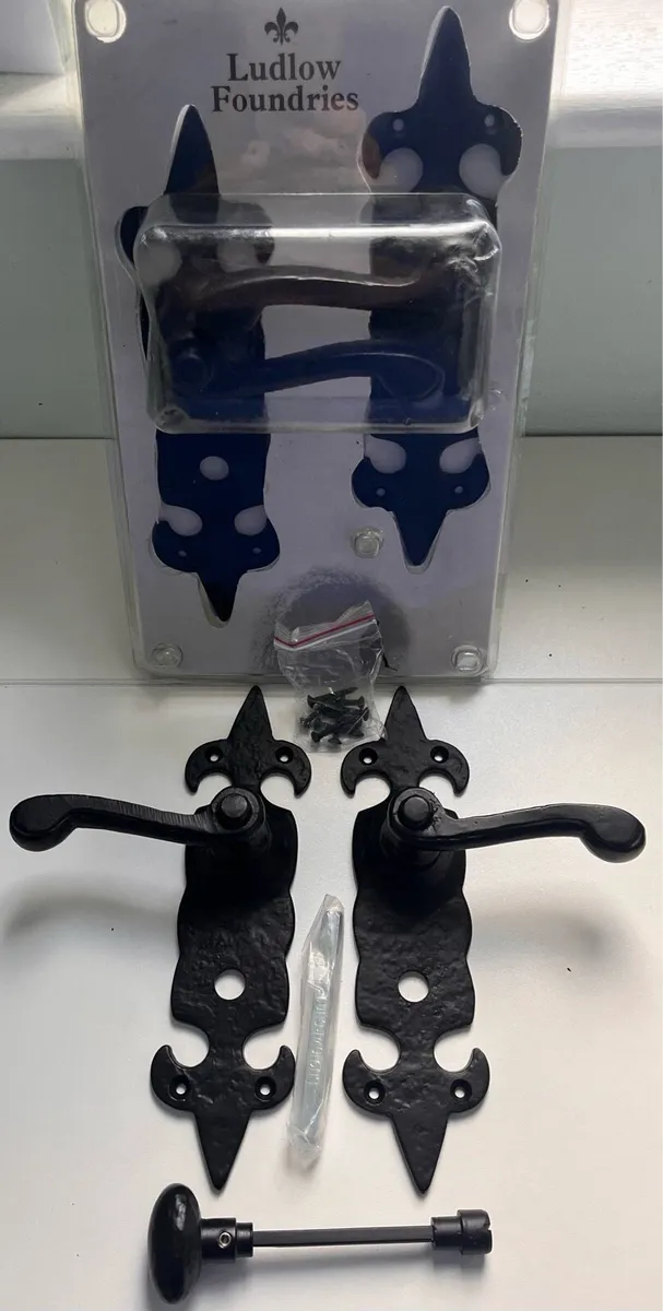 2 NEW Sets Ludlow Lever Door Handles - Image 2
