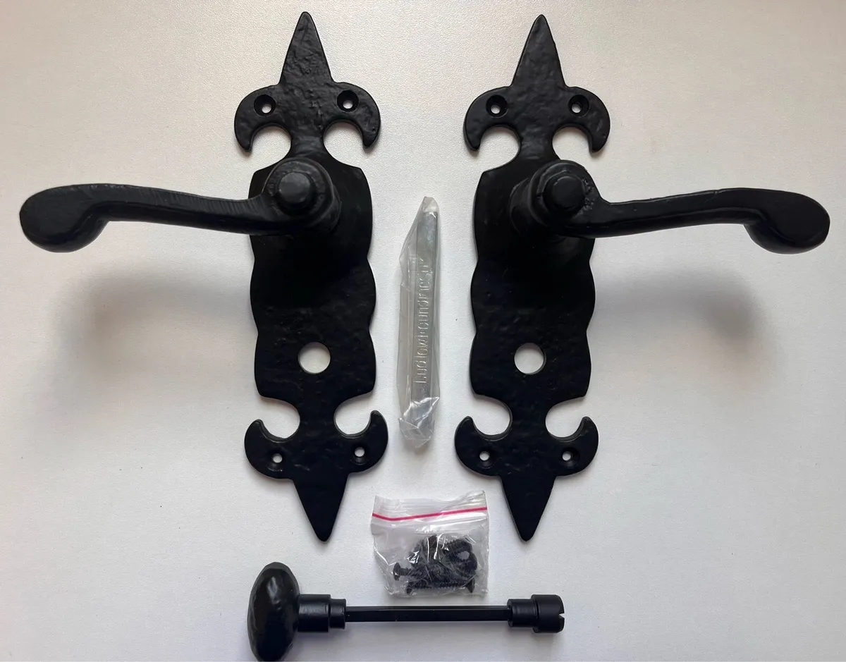 2 NEW Sets Ludlow Lever Door Handles - Image 3