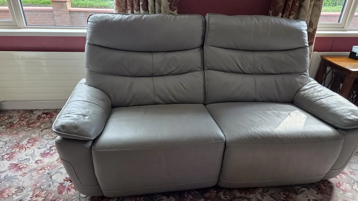 3+1+1 Premium Electric Reclining Leather Suite - Image 1