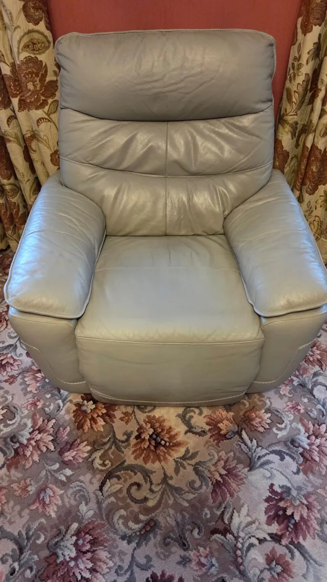 3+1+1 Premium Electric Reclining Leather Suite - Image 3