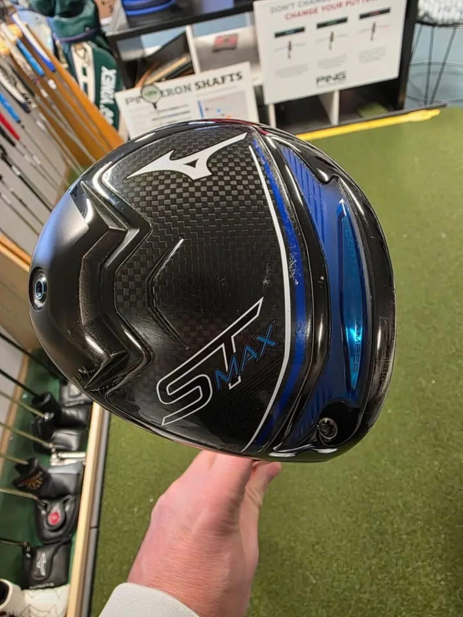 Mizuno ST Max 230 Driver - Image 1