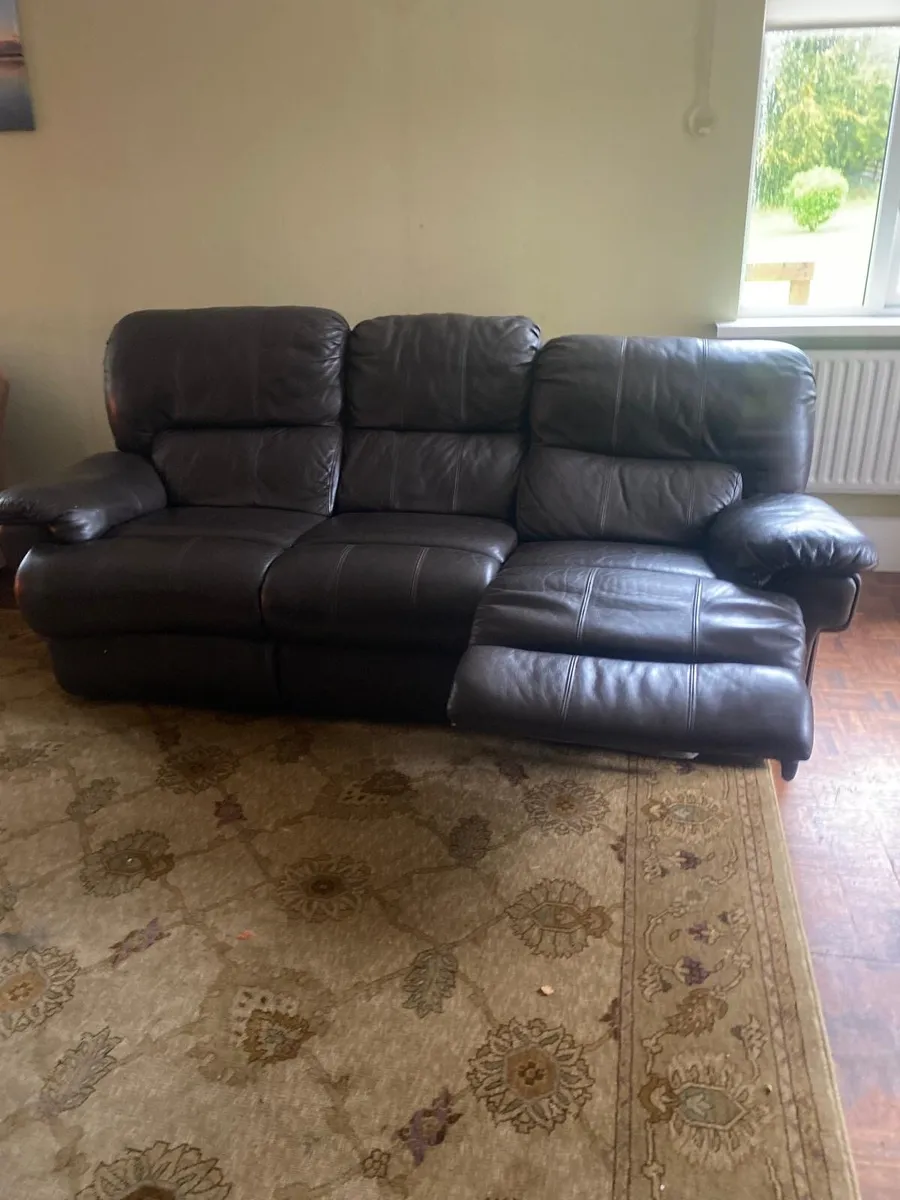 Couch - Image 2